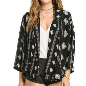 Amuse Society Black Sands Pattern Sander Kimono